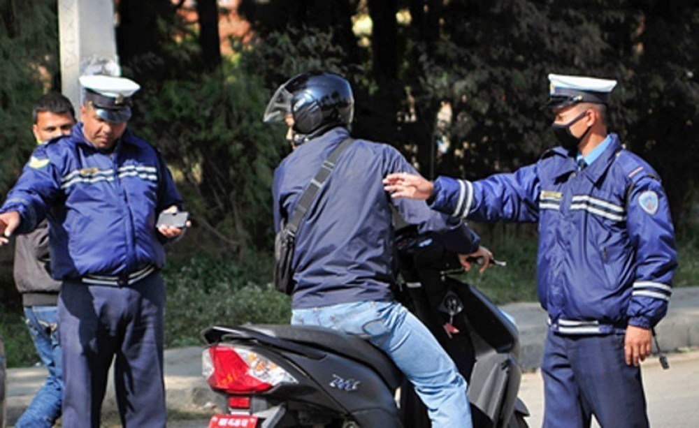 traffic-police-nepal_1576772677_226111855