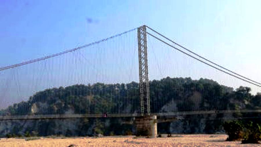 1272248561bridge.