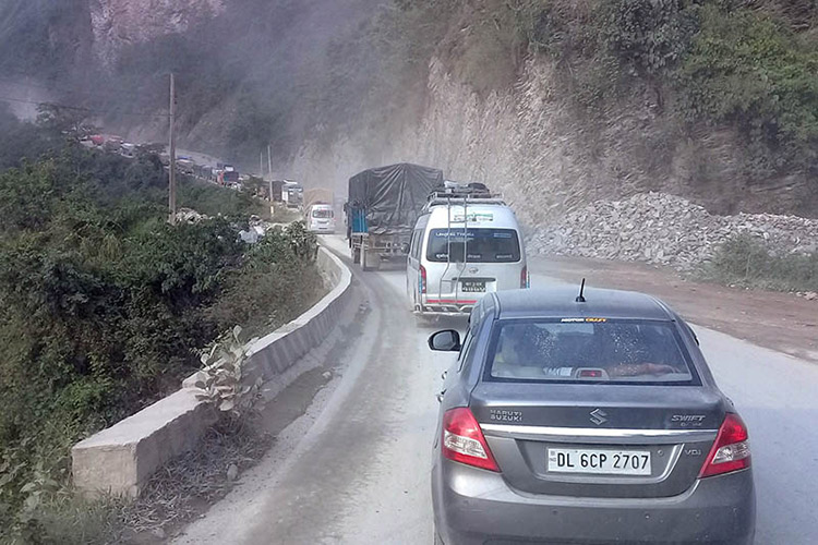 Muglin-Narayangadh-road
