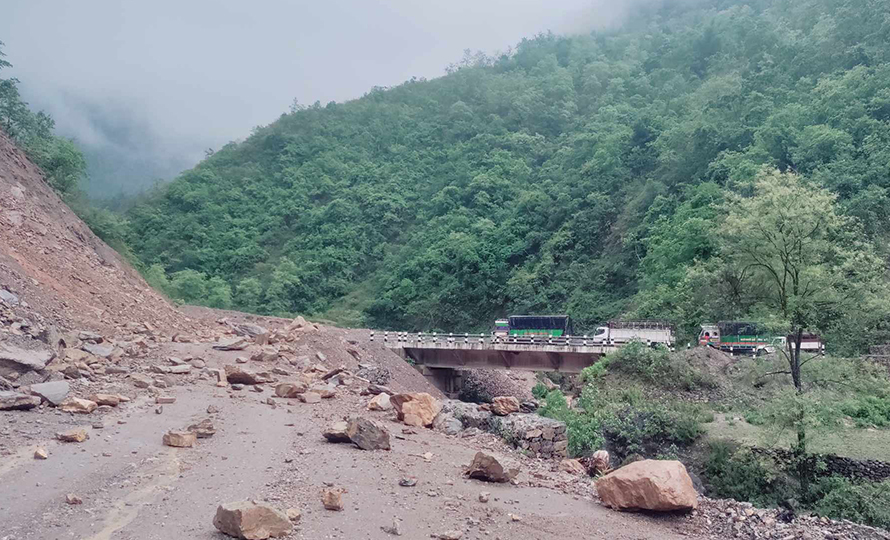 kaligandaki-sadak-banda-2